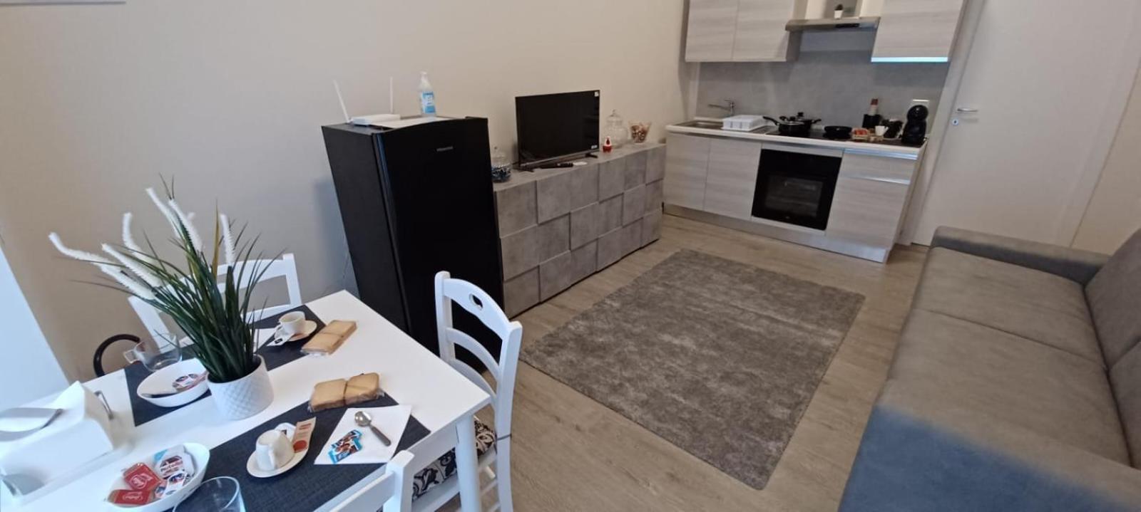 La Casa Di Peppe Apartment Bari Ngoại thất bức ảnh